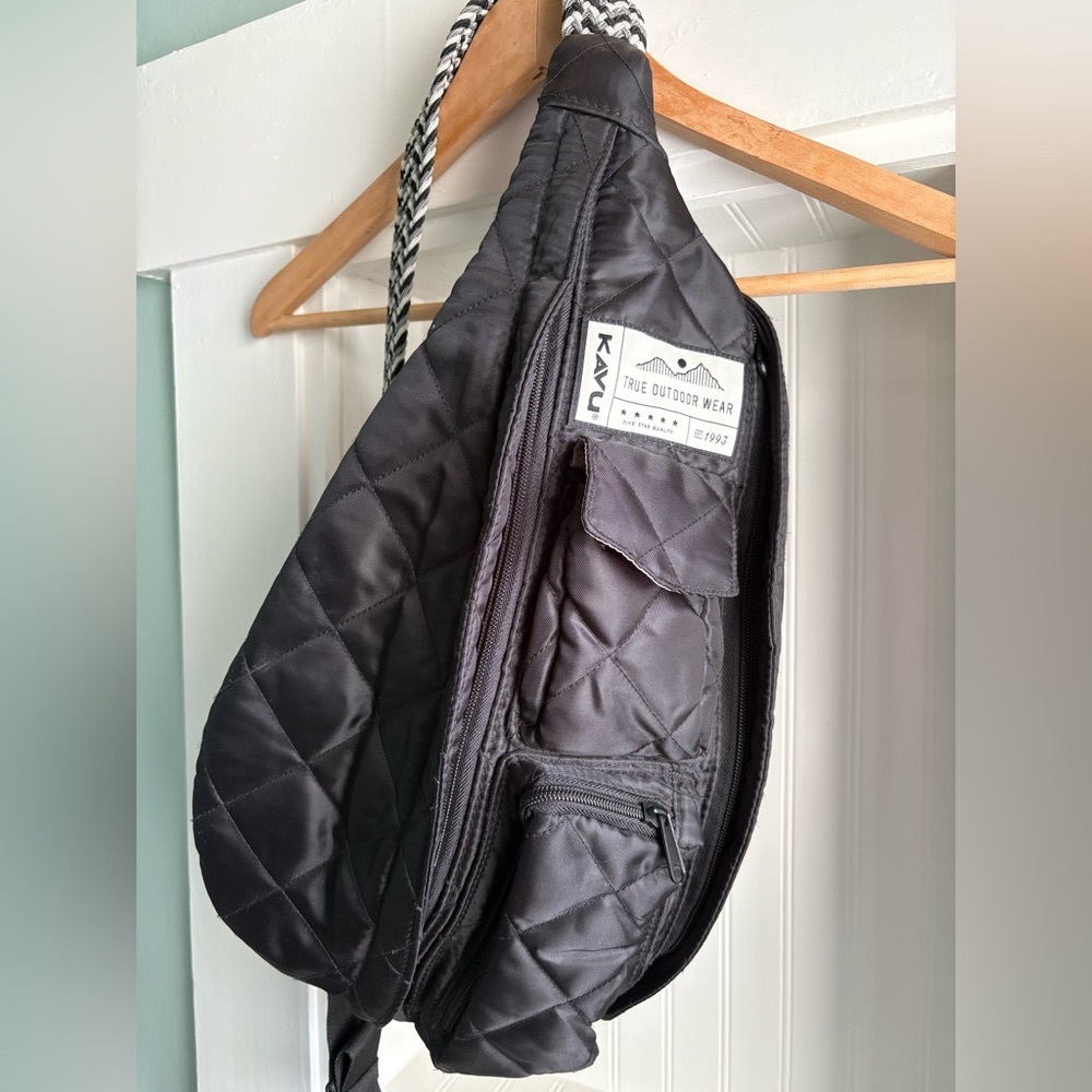 Kavu Rope Sling Bag - Quilted Black